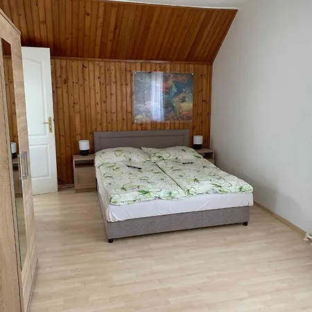 Apartment In 19129 *