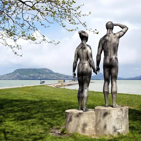 In 19129 * Balatonlelle